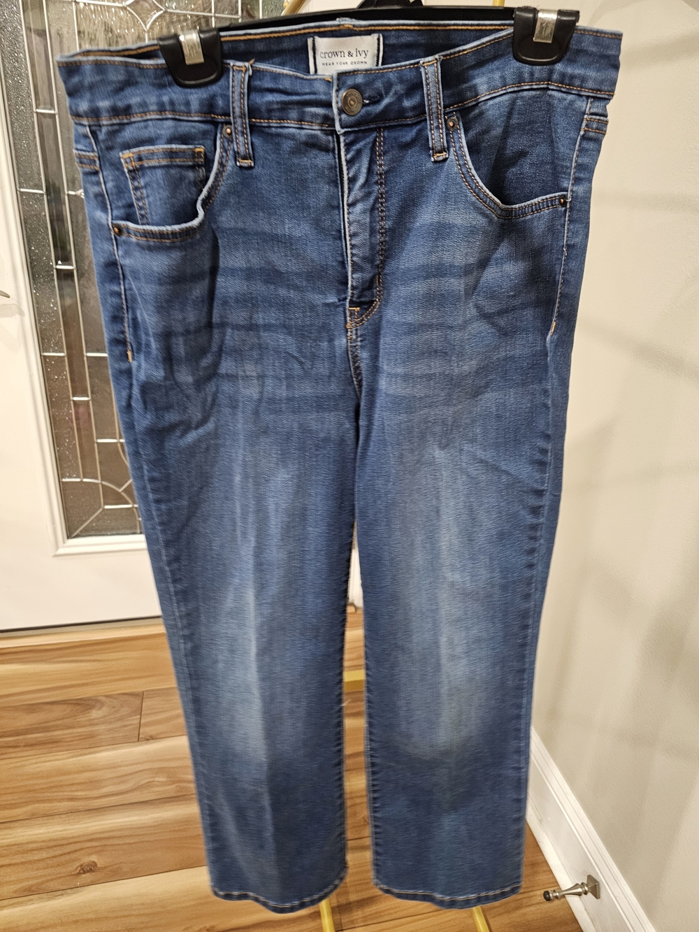 Crown & Ivy Stretch Jeans Size 12 Medium Wash Minimalist Straight Leg Denim